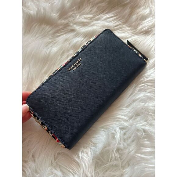 Kate spade dark blue navy wallet in excellent condition 8x4 - Picture 1 of 8